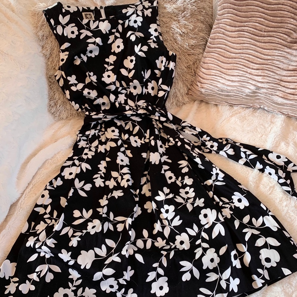 Anne Klein, black and white, fit and flare dress